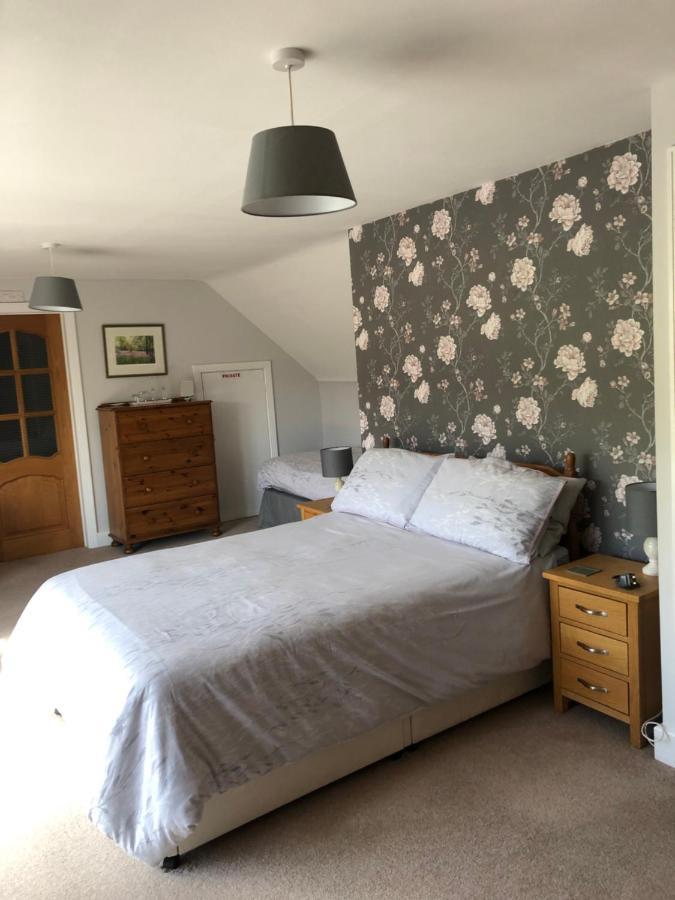 Llyswen Large Bedroom In Top Part Of Bungalow With Garden View And Balcony Sleeps Three Aberystwyth Exterior photo